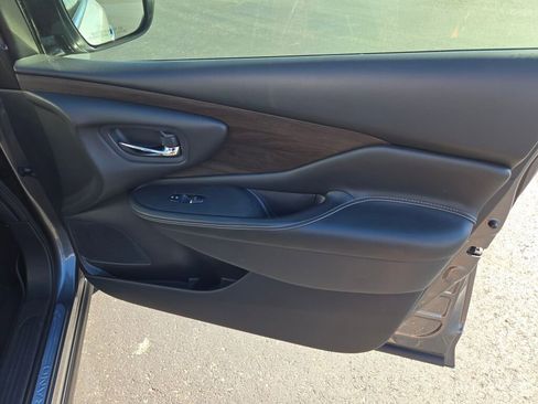 Used 2019 Nissan Murano Platinum image 5