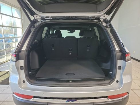 New 2026 Jeep Grand Cherokee Laredo X AWD/4WD image 8