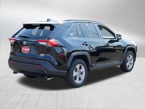 Certified 2025 Toyota RAV4 XLE AWD/4WD image 7
