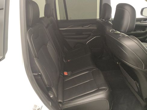Used 2022 Jeep Grand Cherokee Limited 4xe w/ Luxury Tech Group II AWD/4WD image 19