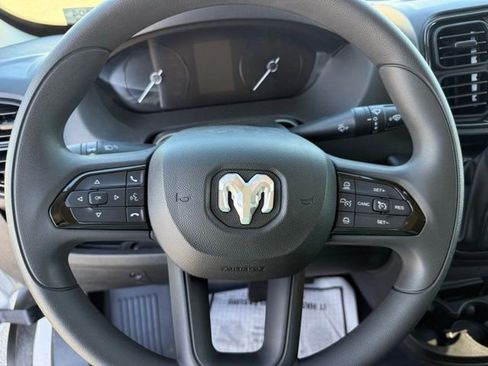 Used 2025 RAM ProMaster 2500 w/ Convenience Group image 25