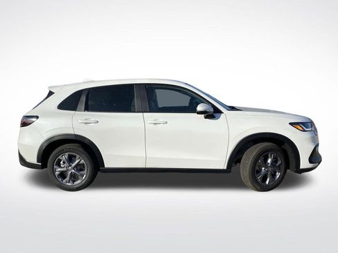 New 2026 Honda HR-V LX image 2