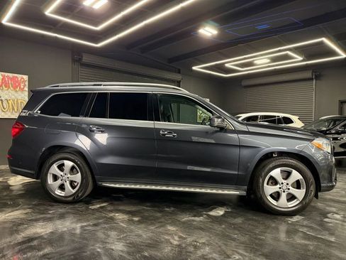 Used 2017 Mercedes-Benz GLS 450 4MATIC image 4