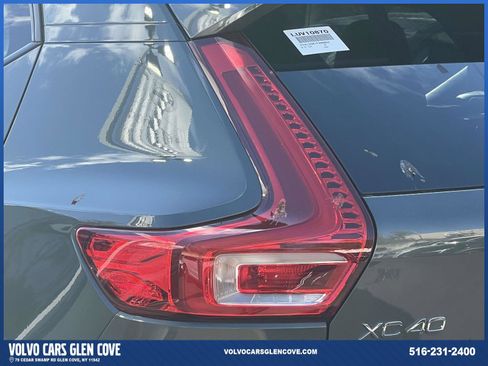 Used 2026 Volvo XC40 B5 Core w/ Climate Package image 8