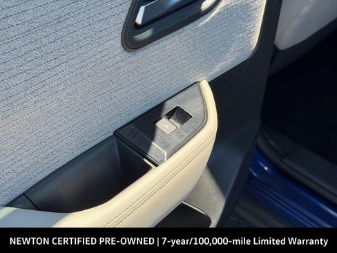 Used 2023 Nissan Rogue SV FWD image 17