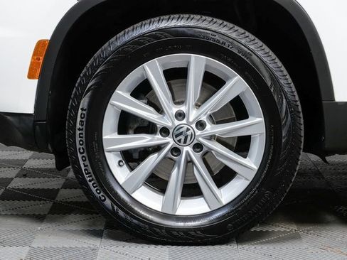 Used 2014 Volkswagen Tiguan SE image 33