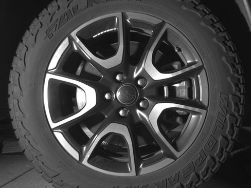 Used 2025 Jeep Compass Trailhawk image 13