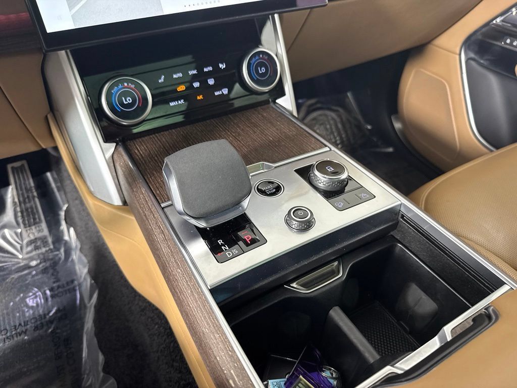 Used 2023 Land Rover Range Rover SE AWD/4WD image 23