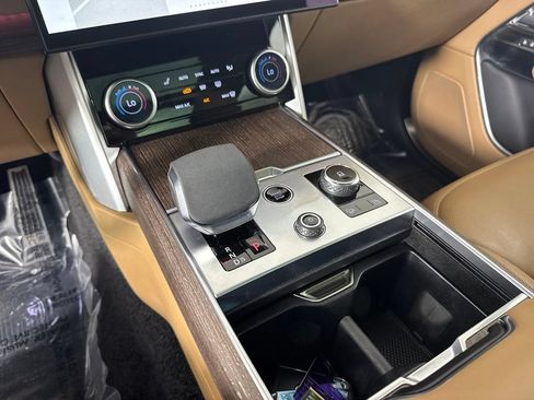 Used 2023 Land Rover Range Rover SE AWD/4WD image 23