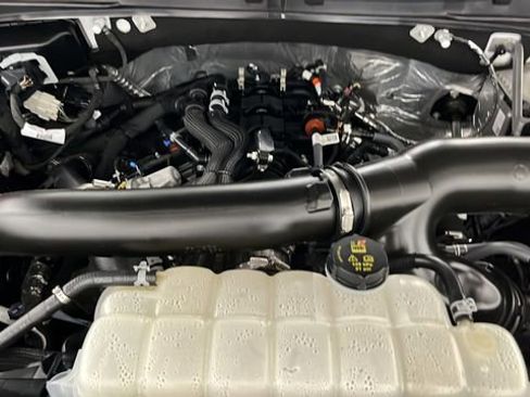 Used 2025 Lincoln Navigator Reserve image 26