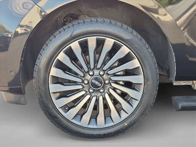 Used 2019 Lincoln Navigator Reserve AWD/4WD image 28