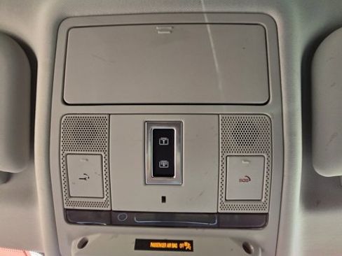 Used 2021 Land Rover Range Rover Evoque SE image 36