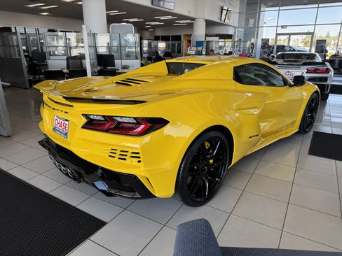 New 2026 Chevrolet Corvette Z06 w/ Stealth Interior Trim Package RWD image 3