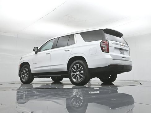 Used 2023 Chevrolet Tahoe LT w/ LT Signature Plus Package RWD image 3