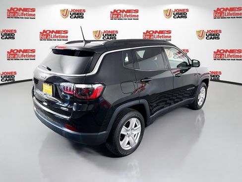 Used 2022 Jeep Compass Latitude w/ Sun and Sound Group AWD/4WD image 18