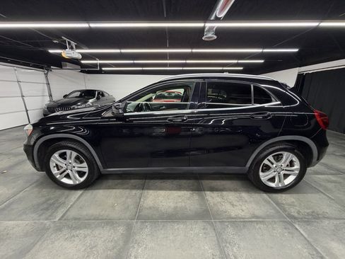 Used 2015 Mercedes-Benz GLA 250 4MATIC image 3