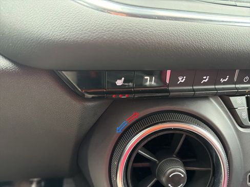 Used 2023 Chevrolet Blazer LT image 15