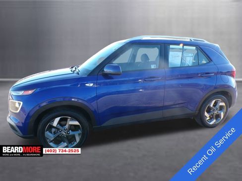Used 2024 Hyundai Venue SEL image 3