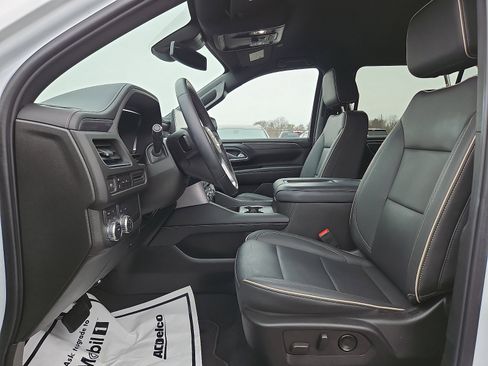 Certified 2024 GMC Yukon XL SLT image 13