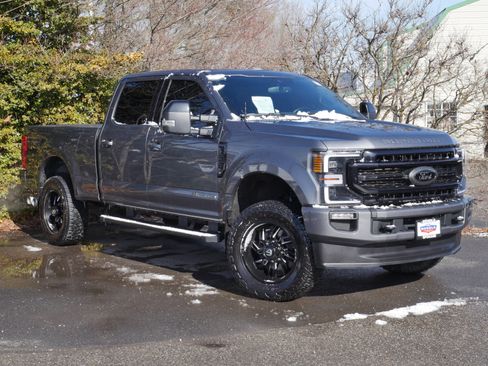 Certified 2022 Ford F250 Lariat w/ Black Appearance Package image 34