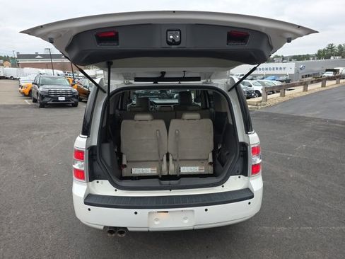 Used 2010 Ford Flex Limited AWD/4WD image 5