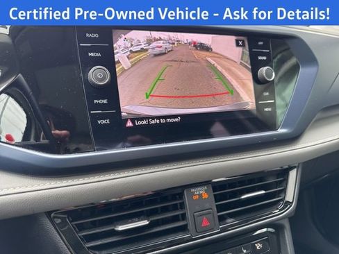 Certified 2024 Volkswagen Taos SE AWD/4WD image 12