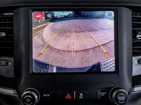 Used 2024 RAM 3500 Tradesman w/ Chrome Appearance Group image 21