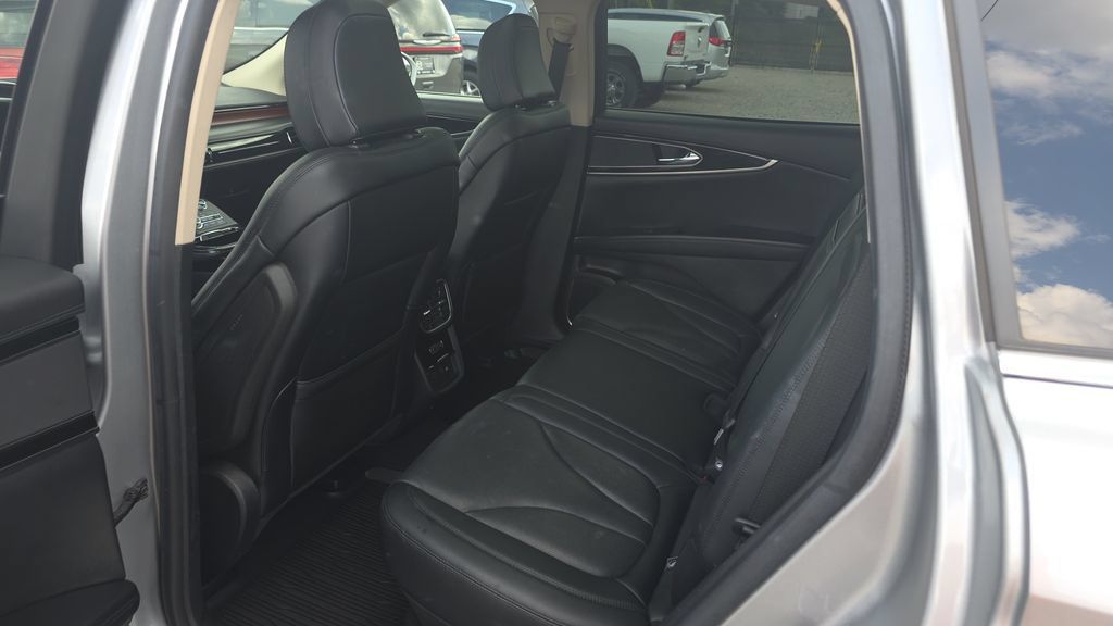 Used 2023 Lincoln Nautilus Reserve FWD image 24