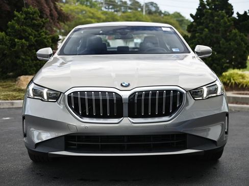 New 2027 BMW 530i w/ Premium Package RWD image 13