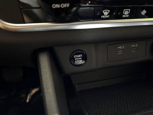 Used 2025 Nissan Rogue SV AWD/4WD image 32