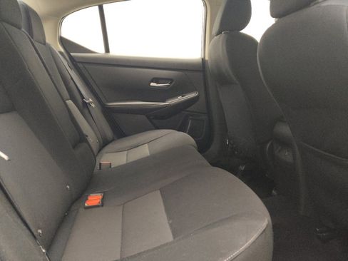 Used 2022 Nissan Sentra SV FWD image 19