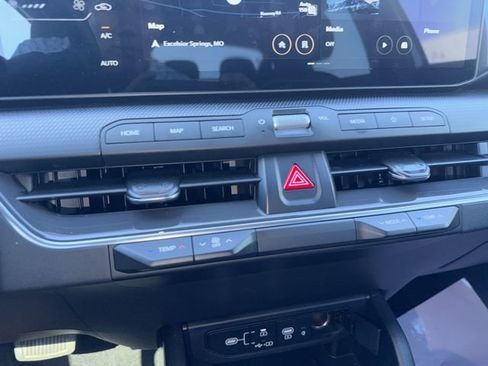 Used 2025 Kia K4 GT-Line w/ GT-Line Sunroof Package image 41