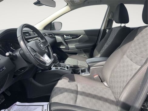 Used 2022 Nissan Rogue Sport SV image 25