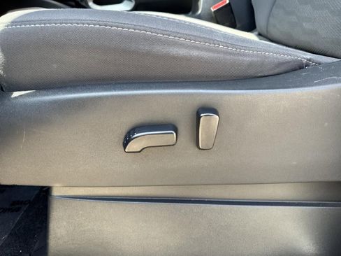 Used 2022 Nissan Frontier SV image 21