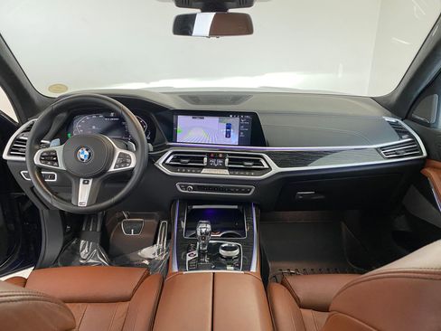 Used 2022 BMW X7 M50i w/ Dynamic Handling Package image 15