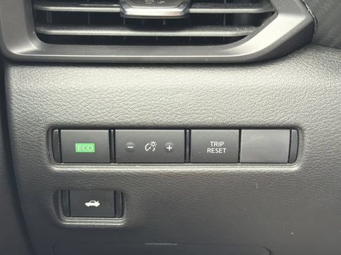 Used 2024 Nissan Sentra S FWD image 17