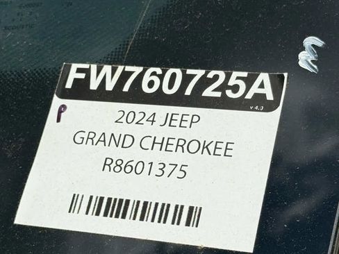 Used 2024 Jeep Grand Cherokee L Laredo w/ Luxury Tech Group I RWD image 30