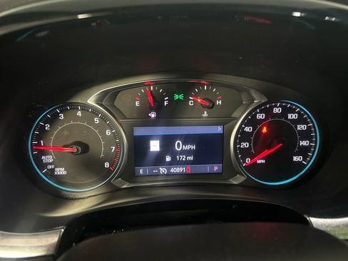 Used 2023 Chevrolet Traverse RS AWD/4WD image 25