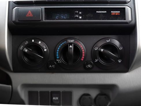 Used 2012 Toyota Tacoma 4x4 Access Cab V6 w/ SR5 Pkg image 17