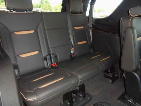 Used 2022 GMC Yukon AT4 image 11