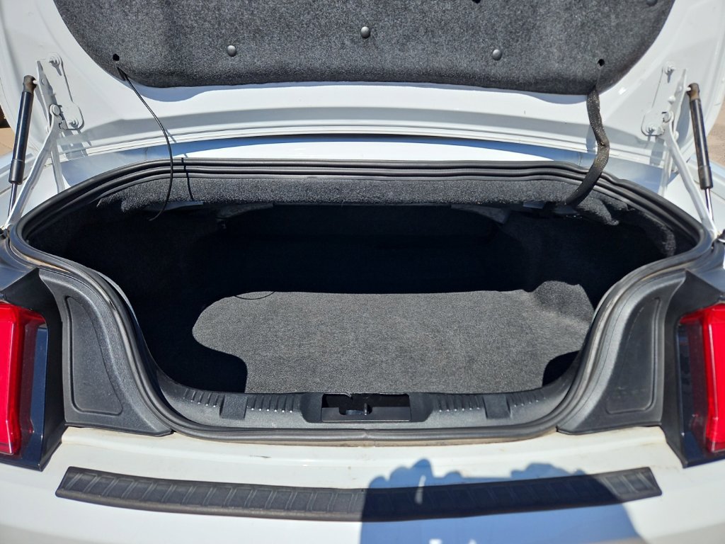 Used 2022 Ford Mustang Premium RWD image 11