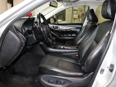 Used 2015 INFINITI Q50 Premium w/ Navigation Package RWD image 8