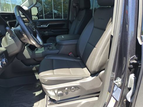Used 2024 GMC Sierra 2500 Denali w/ Denali Reserve Package AWD/4WD image 11