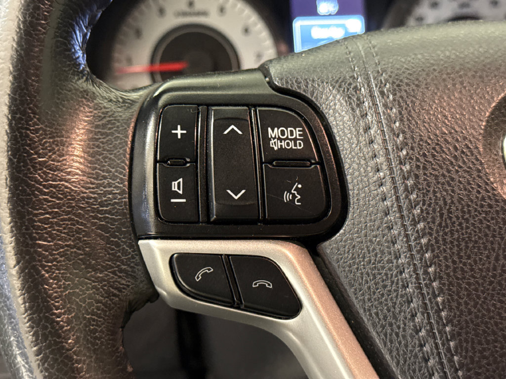 Used 2020 Toyota Sienna SE FWD image 31
