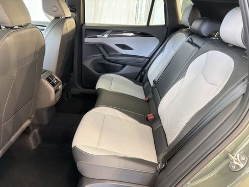 New 2026 Volkswagen Tiguan SE R-Line FWD image 15