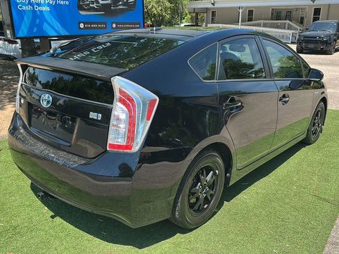 Used 2014 Toyota Prius Four w/ Solar Roof Package FWD image 8