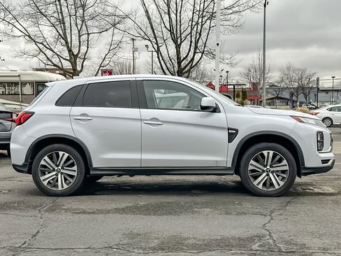 Used 2022 Mitsubishi Outlander Sport ES image 3