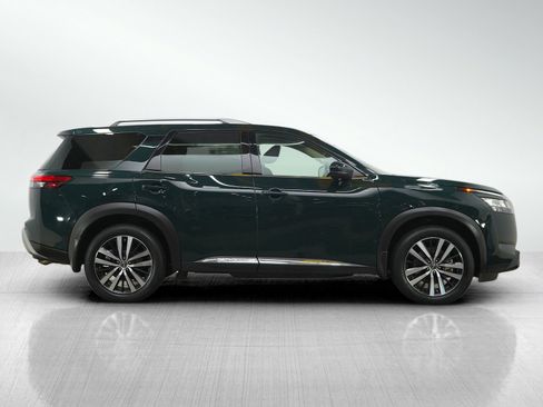 Used 2024 Nissan Pathfinder Platinum AWD/4WD image 6