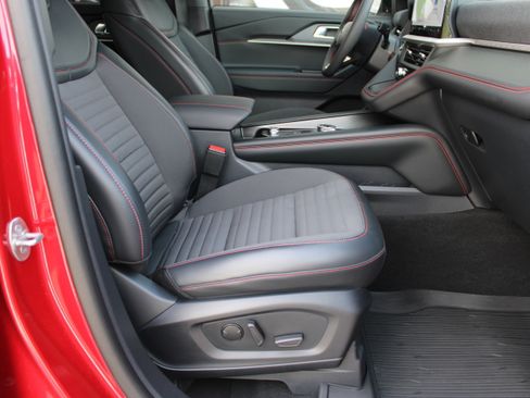 Used 2026 Ford Explorer ST-Line w/ ST-Line Street Pack RWD image 19