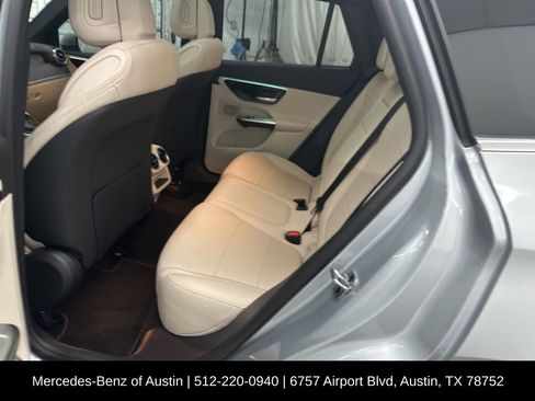 Used 2025 Mercedes-Benz GLC 300 image 24